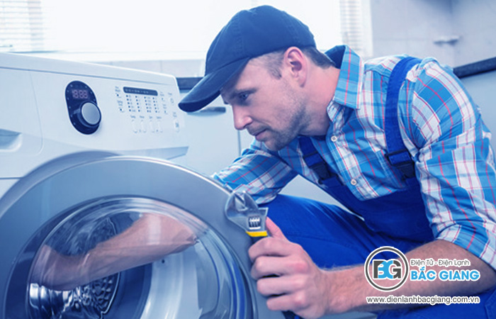Khi bạn cần sửa máy giặt tại Yên Dũng, đừng quên gọi chúng tôi, sửa tại nhà, sửa nhanh chóng, sửa đúng bệnh, sửa triệt để mọi hỏng hóc với kinh phí tối ưu nhất.